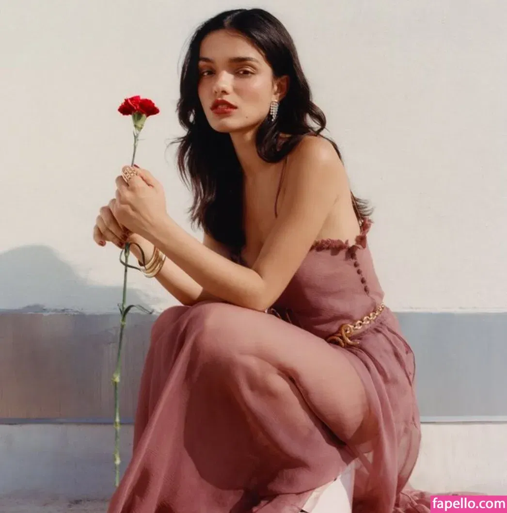 Rachel Zegler Onlyfans Photo Gallery 