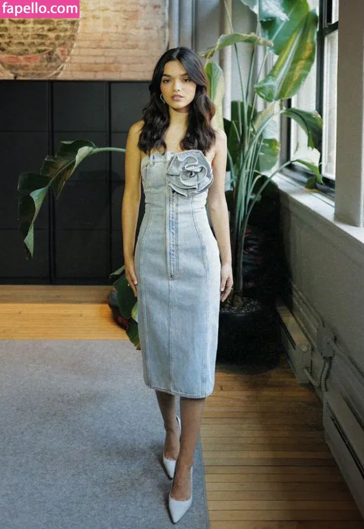 Rachel Zegler Onlyfans Photo Gallery 