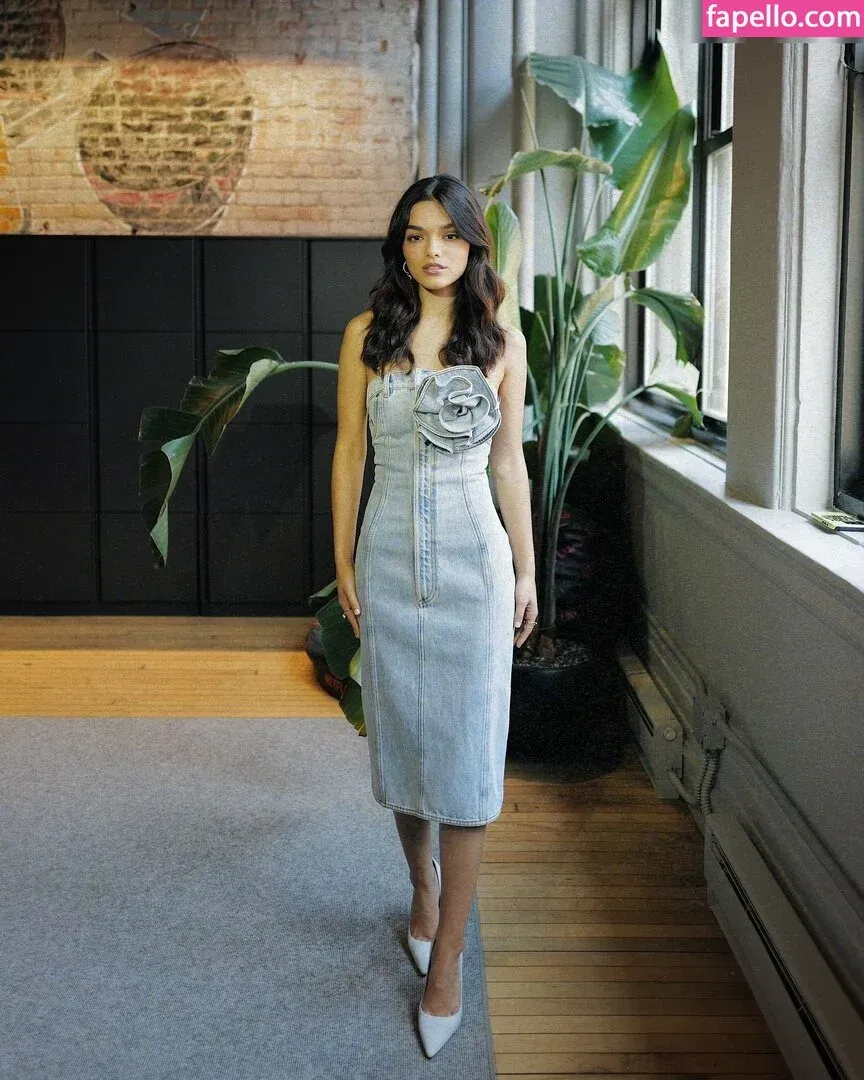 Rachel Zegler Onlyfans Photo Gallery 