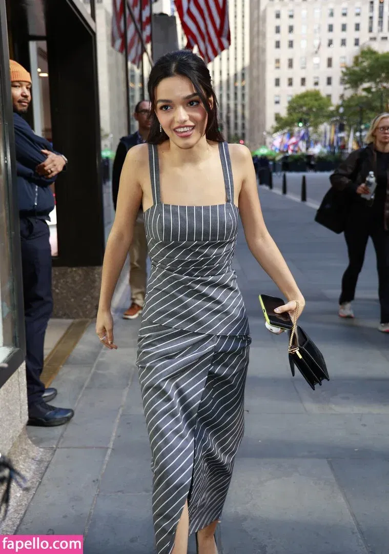 Rachel Zegler Onlyfans Photo Gallery 