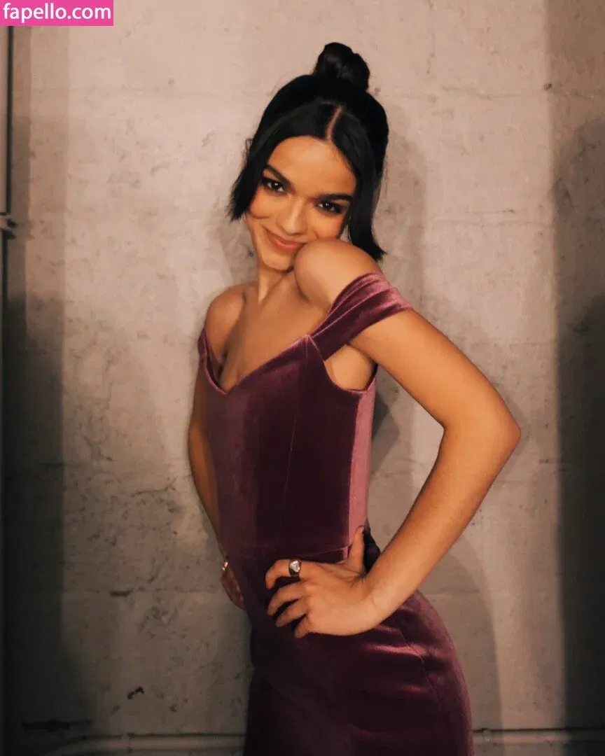 Rachel Zegler Onlyfans Photo Gallery 