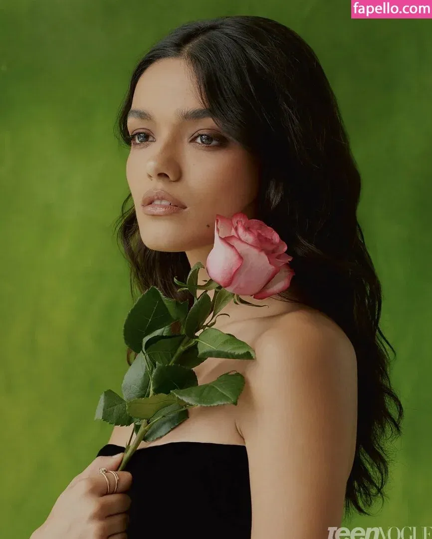 Rachel Zegler Onlyfans Photo Gallery 