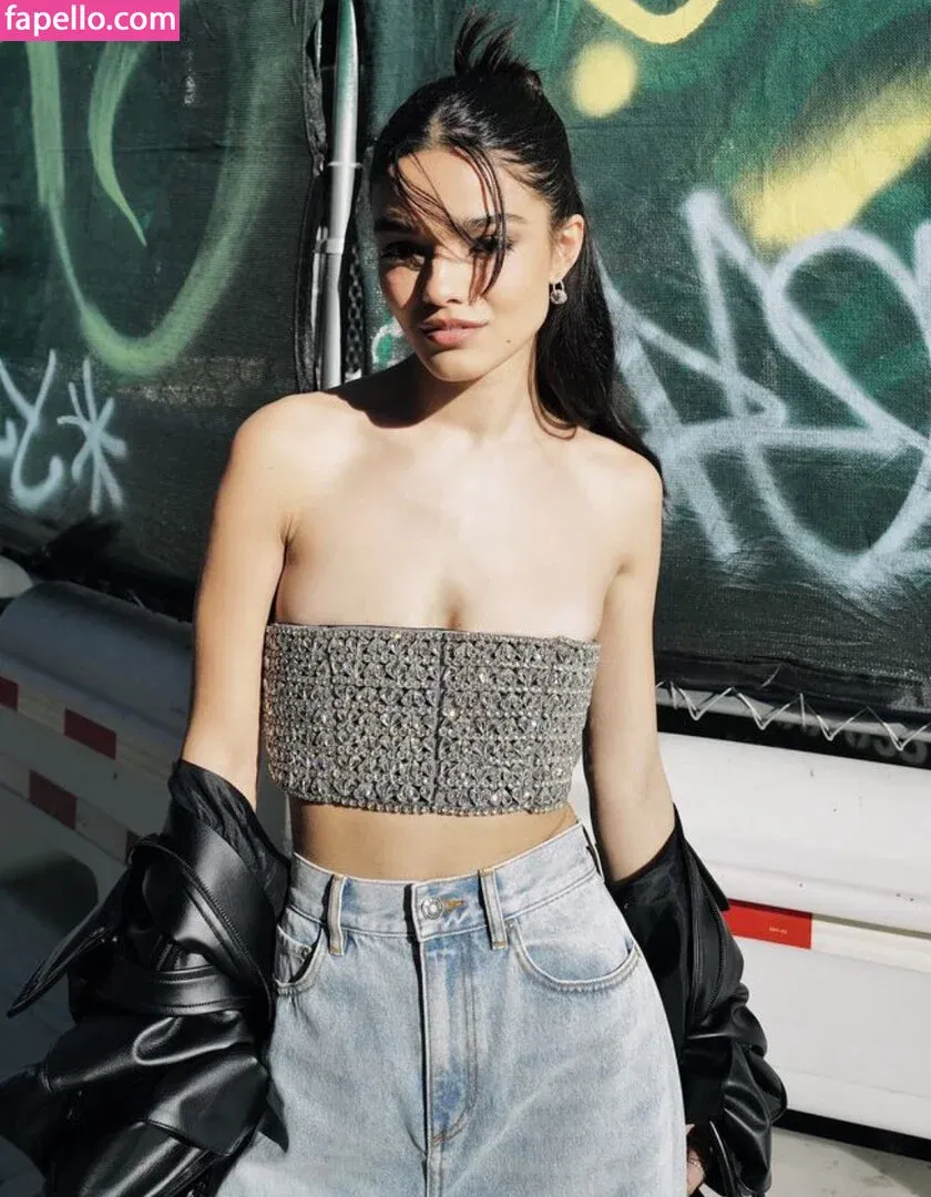 Rachel Zegler Onlyfans Photo Gallery 