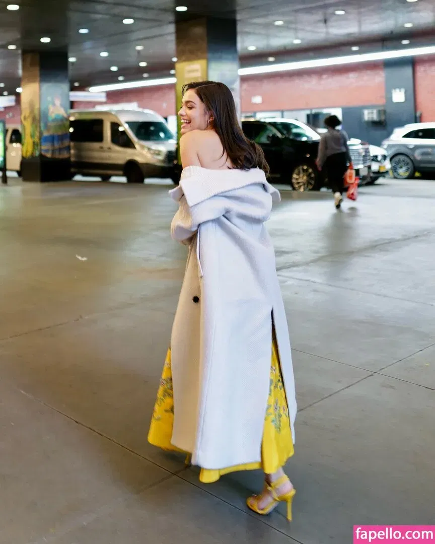 Rachel Zegler Onlyfans Photo Gallery 