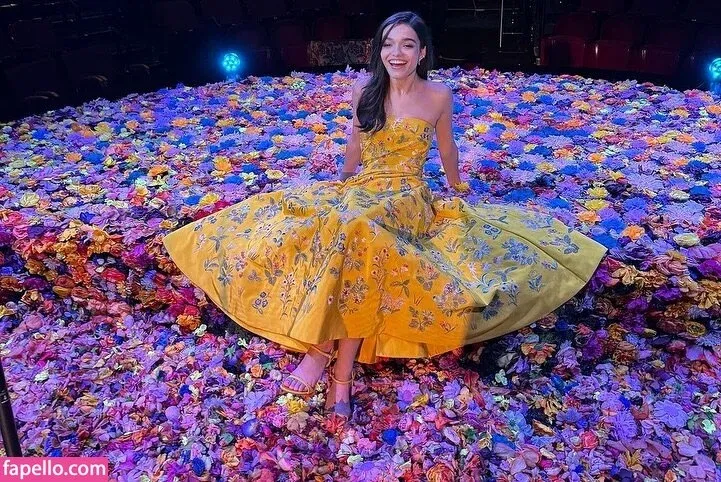 Rachel Zegler Onlyfans Photo Gallery 