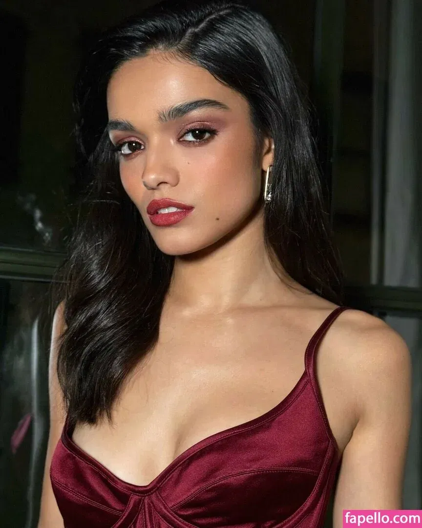 Rachel Zegler Onlyfans Photo Gallery 