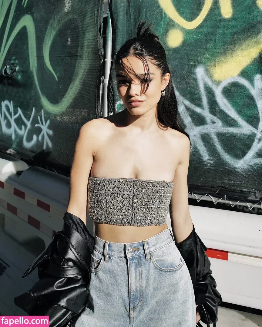 Rachel Zegler Onlyfans Photo Gallery 