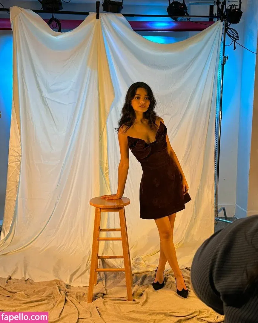 Rachel Zegler Onlyfans Photo Gallery 