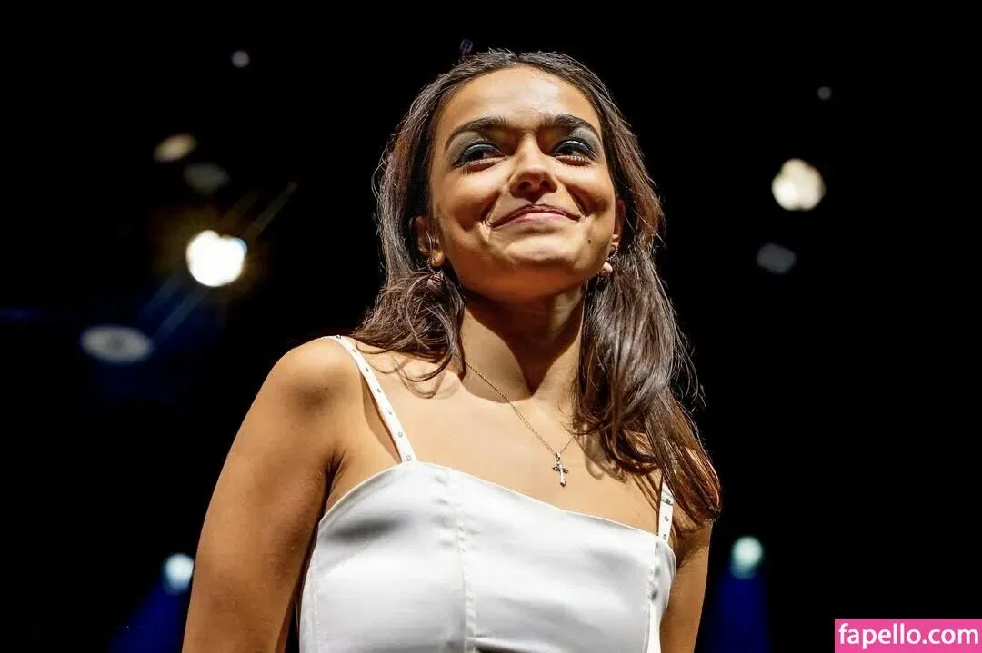 Rachel Zegler Onlyfans Photo Gallery 