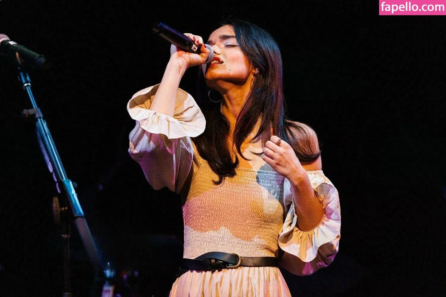 Rachel Zegler Onlyfans Photo Gallery 