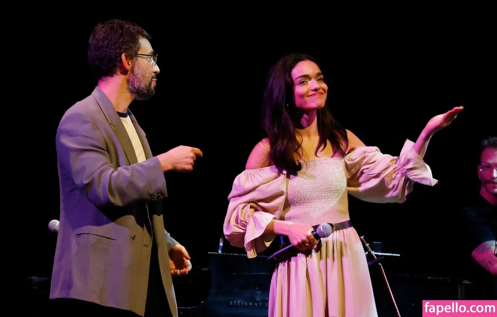 Rachel Zegler Onlyfans Photo Gallery 