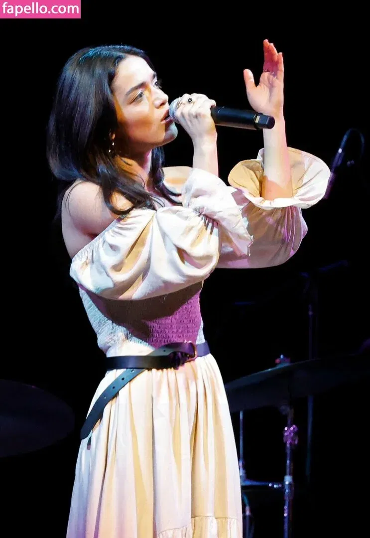 Rachel Zegler Onlyfans Photo Gallery 