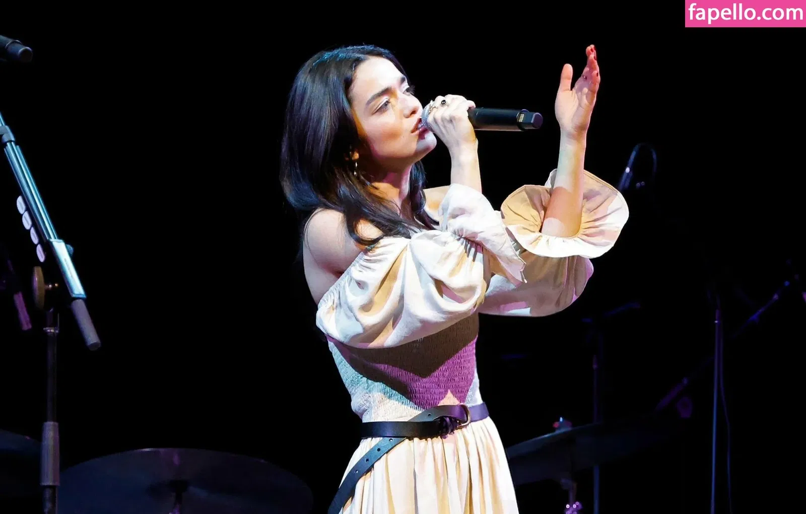 Rachel Zegler Onlyfans Photo Gallery 