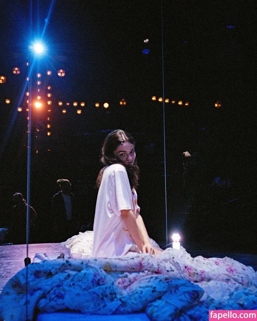 Rachel Zegler Onlyfans Photo Gallery 