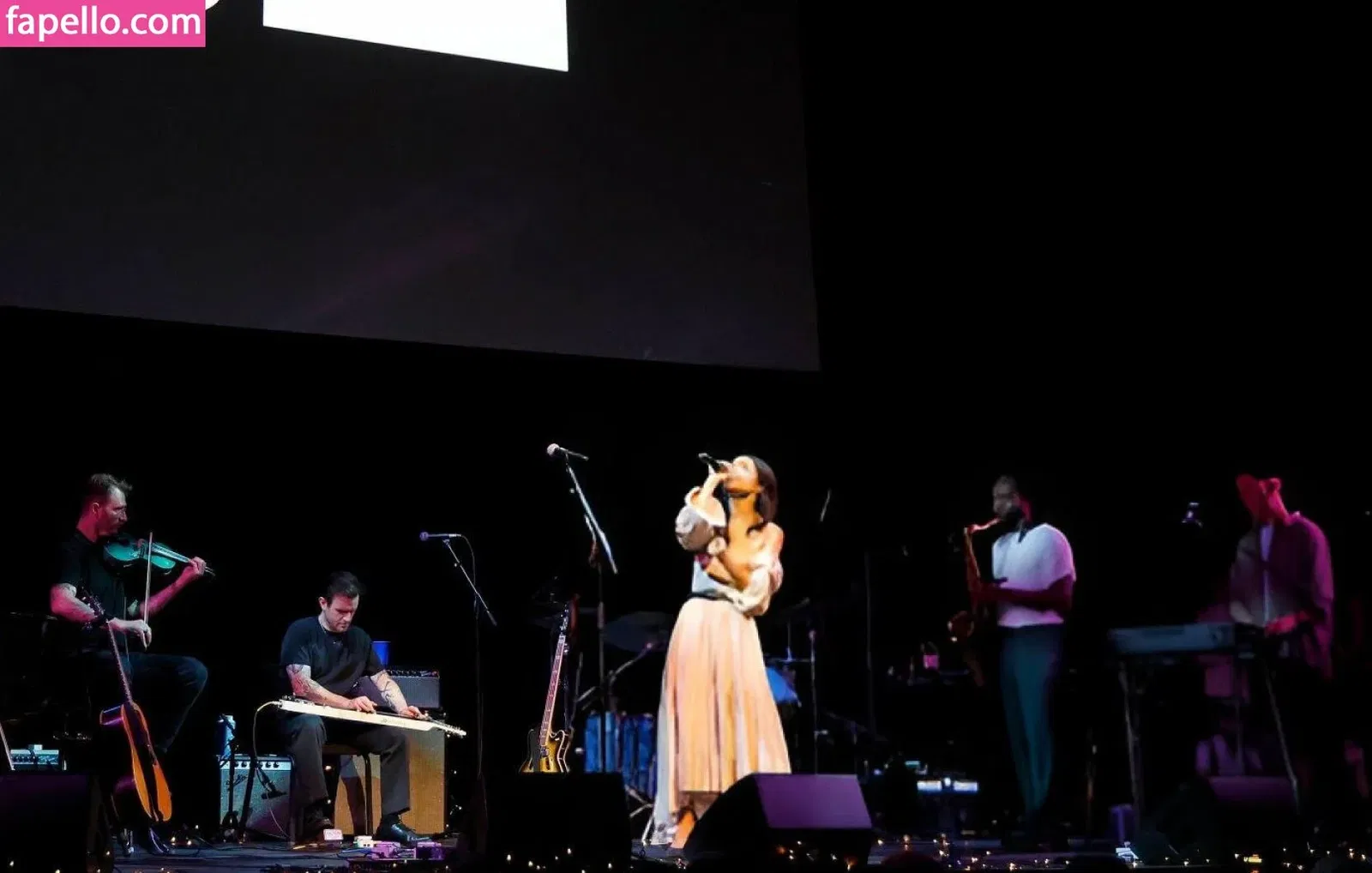 Rachel Zegler Onlyfans Photo Gallery 