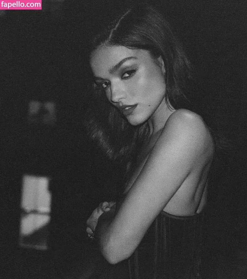 Rachel Zegler Onlyfans Photo Gallery 