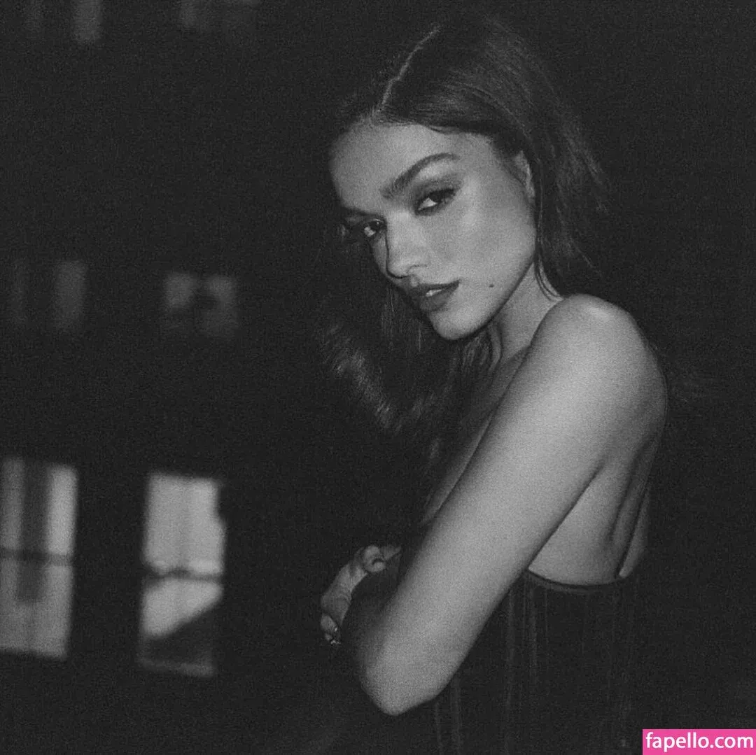 Rachel Zegler Onlyfans Photo Gallery 