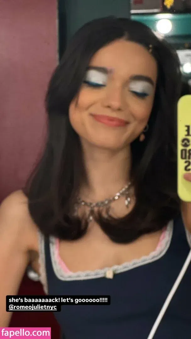 Rachel Zegler Onlyfans Photo Gallery 