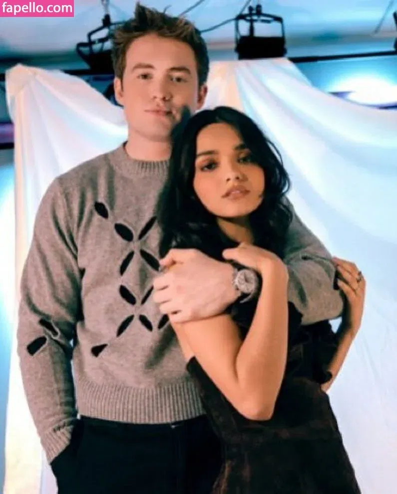 Rachel Zegler Onlyfans Photo Gallery 