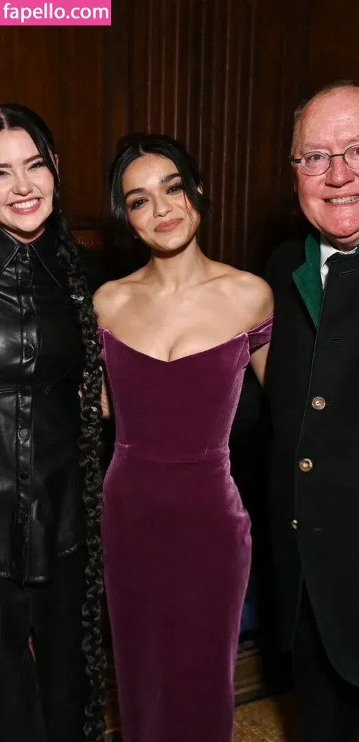 Rachel Zegler Onlyfans Photo Gallery 