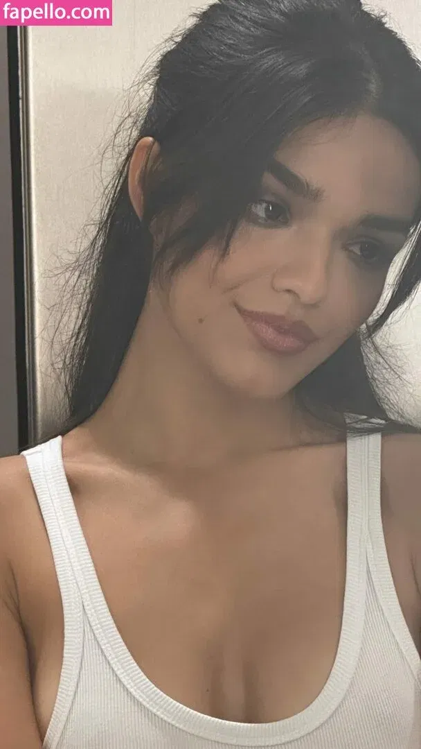 Rachel Zegler Onlyfans Photo Gallery 