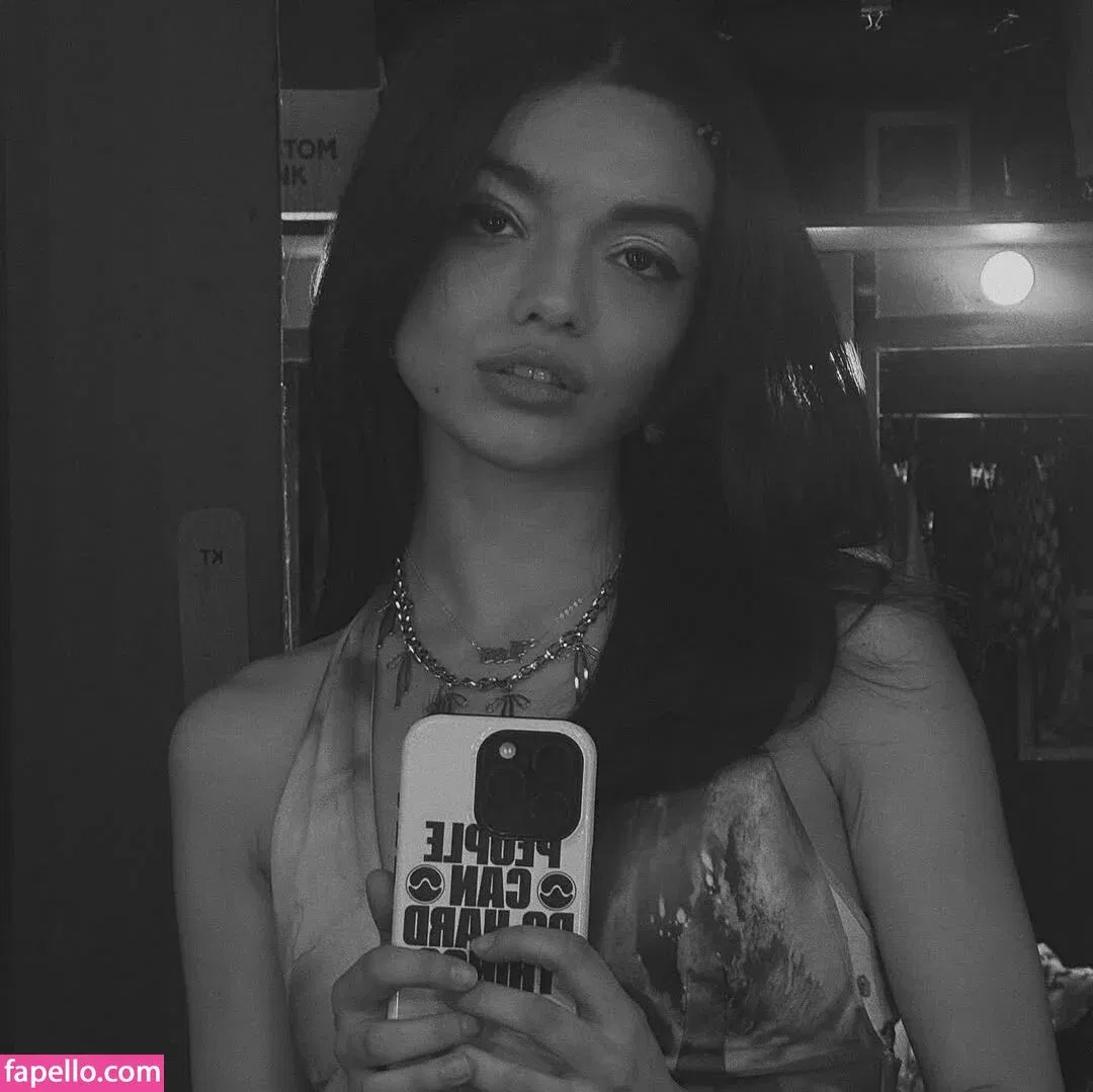 Rachel Zegler Onlyfans Photo Gallery 