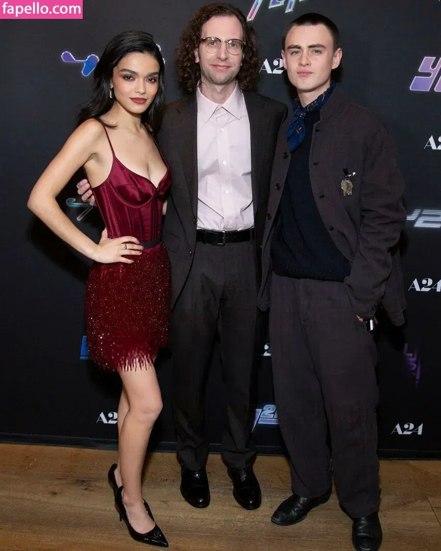 Rachel Zegler Onlyfans Photo Gallery 