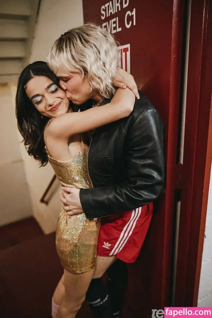 Rachel Zegler Onlyfans Photo Gallery 