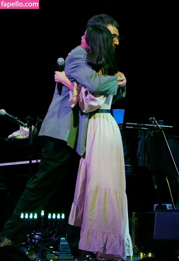 Rachel Zegler Onlyfans Photo Gallery 