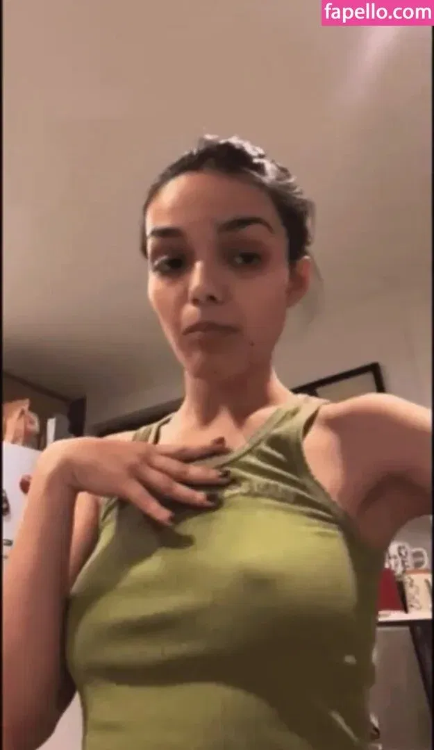 Rachel Zegler Onlyfans Photo Gallery 