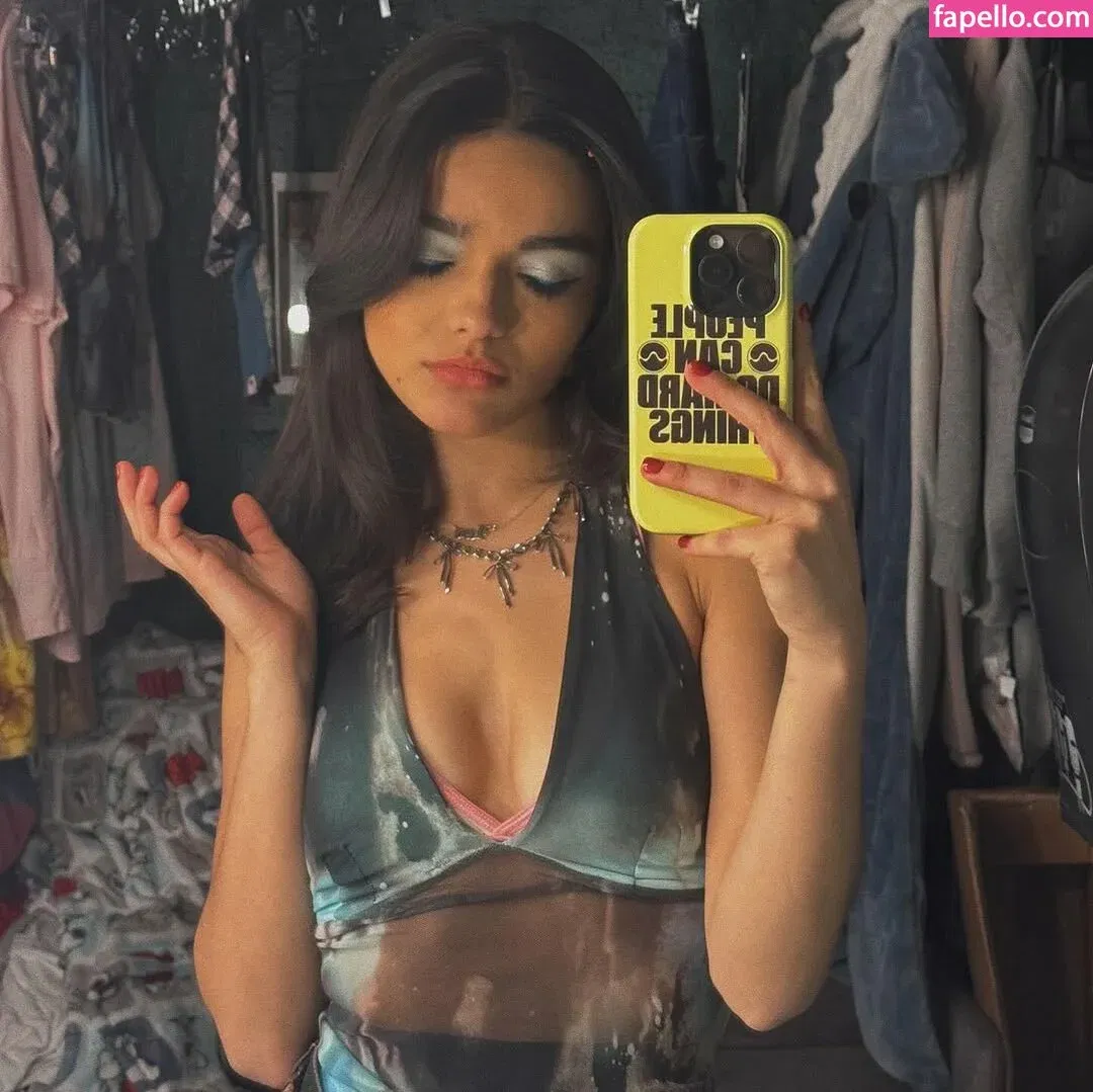 Rachel Zegler Onlyfans Photo Gallery 