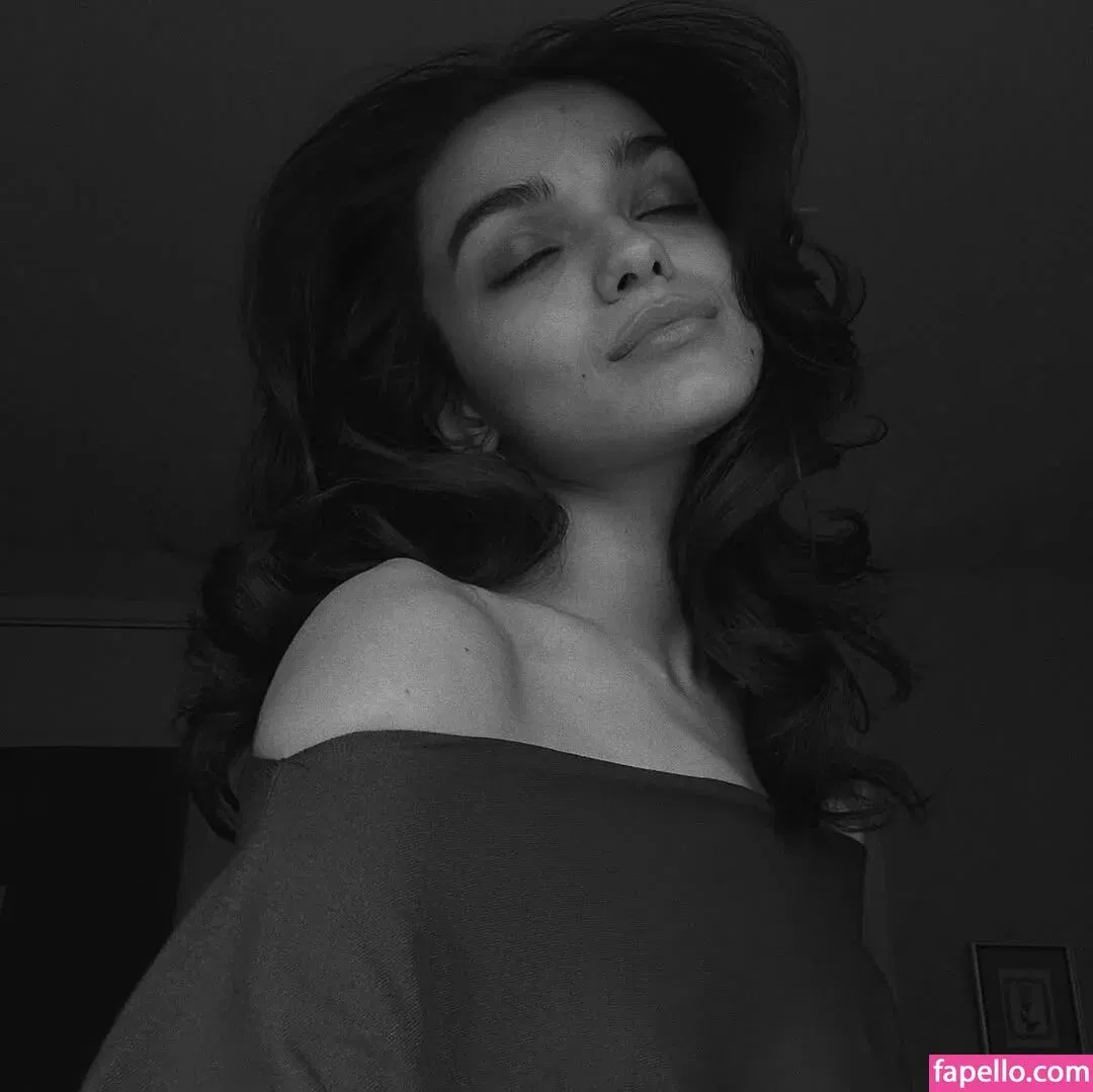 Rachel Zegler Onlyfans Photo Gallery 