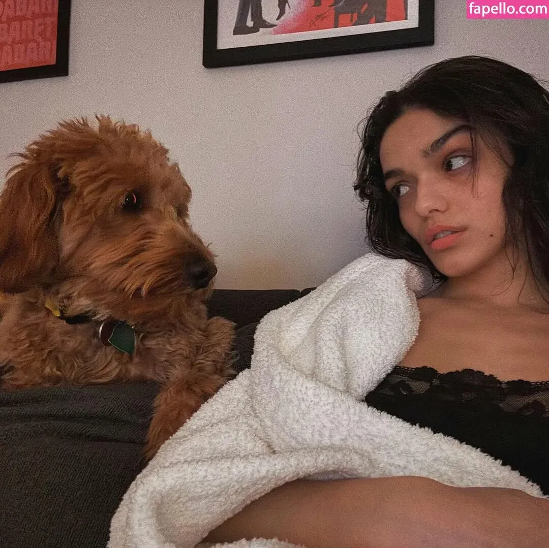 Rachel Zegler Onlyfans Photo Gallery 