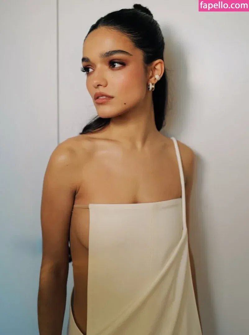 Rachel Zegler Onlyfans Photo Gallery 