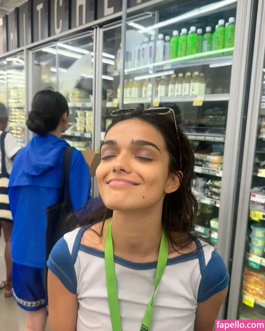 Rachel Zegler Onlyfans Photo Gallery 