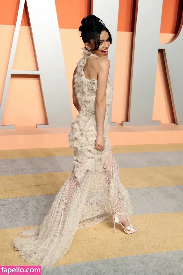 Rachel Zegler Onlyfans Photo Gallery 