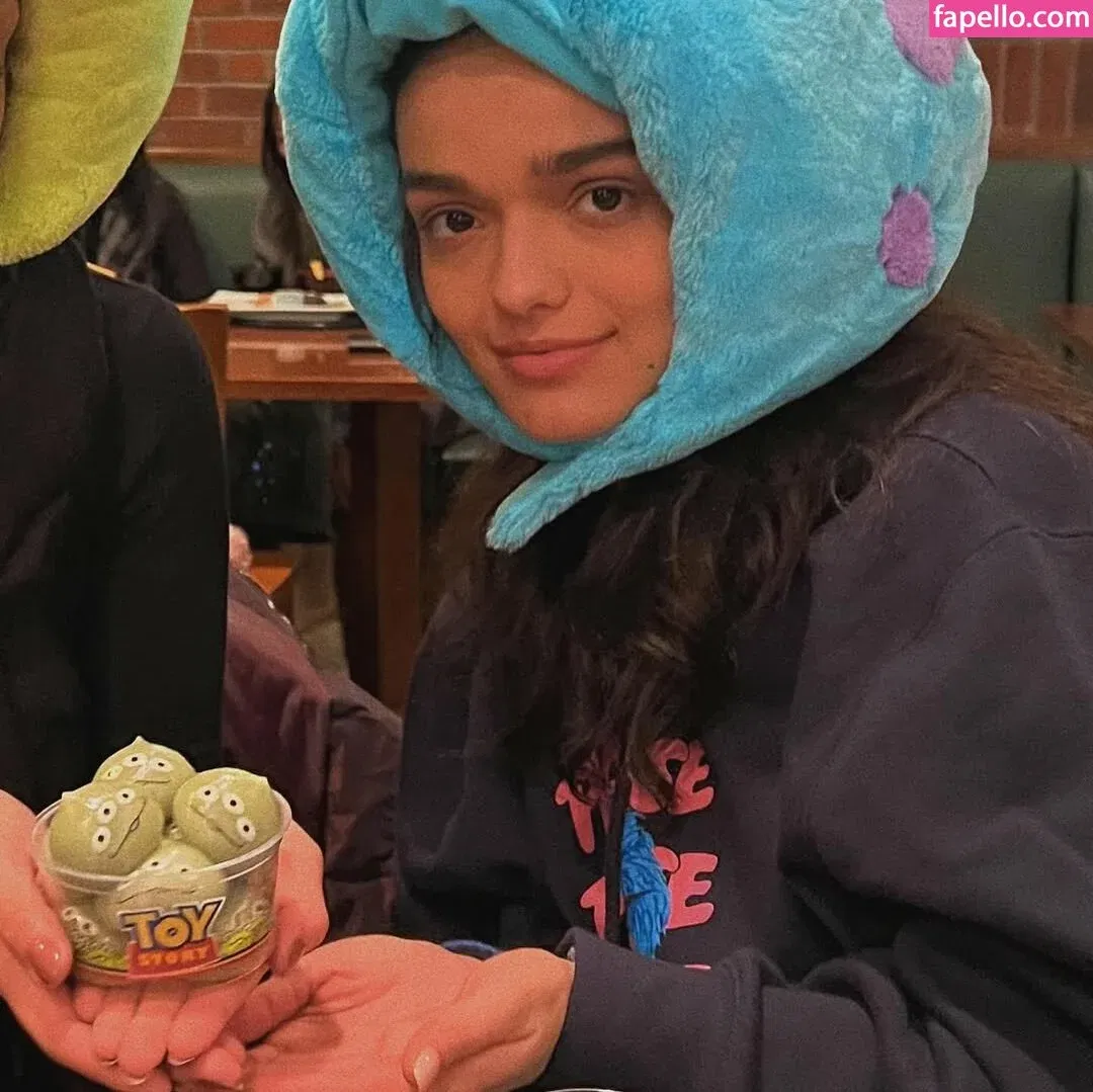 Rachel Zegler Onlyfans Photo Gallery 