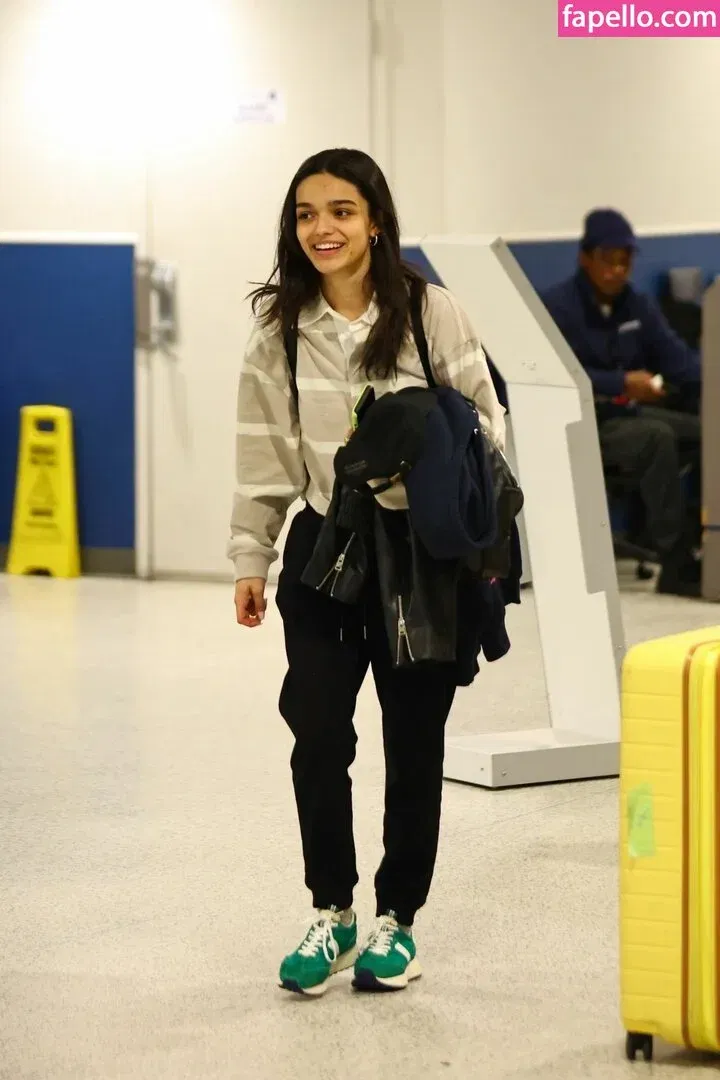 Rachel Zegler Onlyfans Photo Gallery 