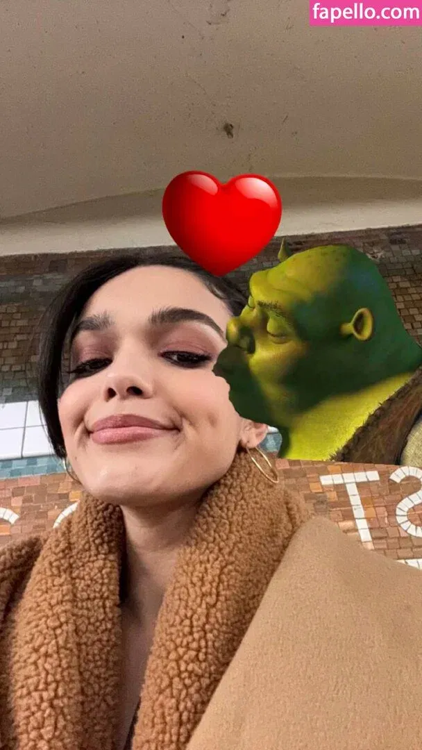 Rachel Zegler Onlyfans Photo Gallery 