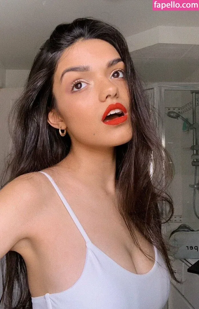 Rachel Zegler Onlyfans Photo Gallery 