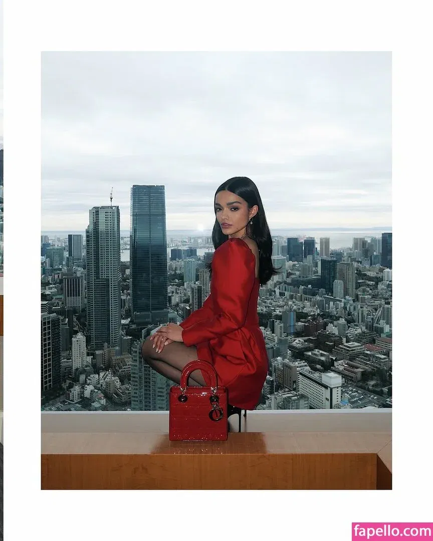 Rachel Zegler Onlyfans Photo Gallery 