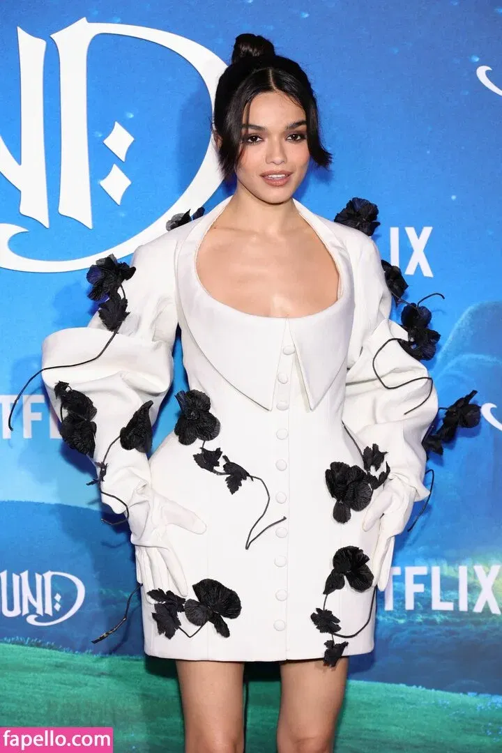 Rachel Zegler Onlyfans Photo Gallery 