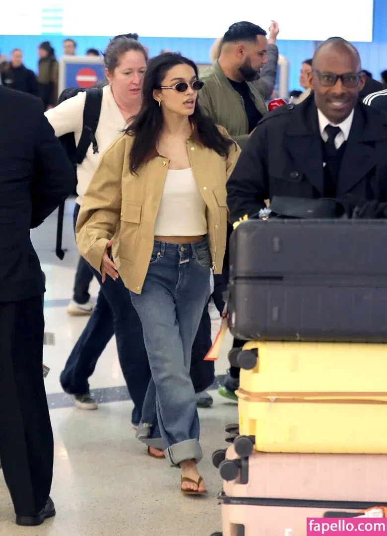 Rachel Zegler Onlyfans Photo Gallery 