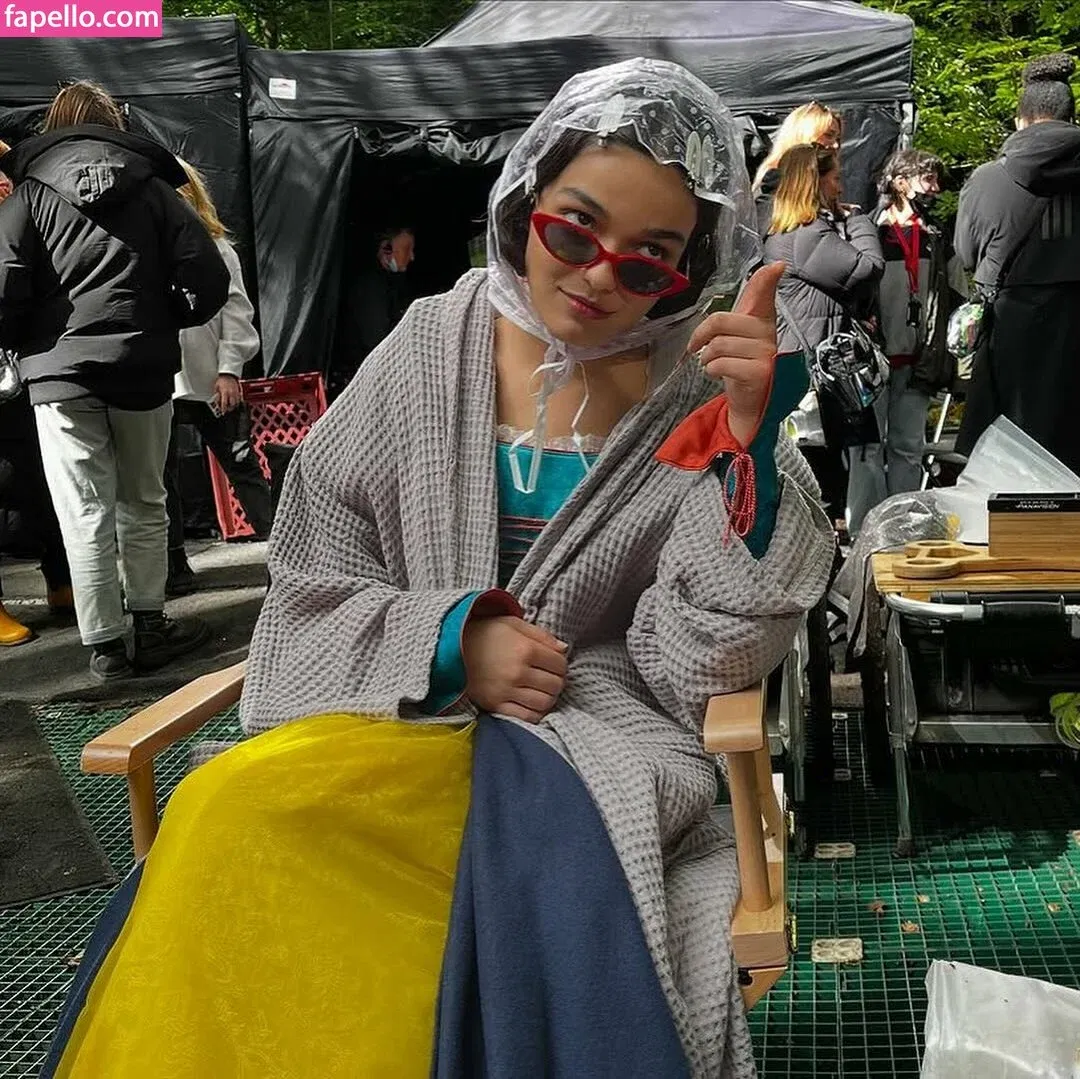 Rachel Zegler Onlyfans Photo Gallery 