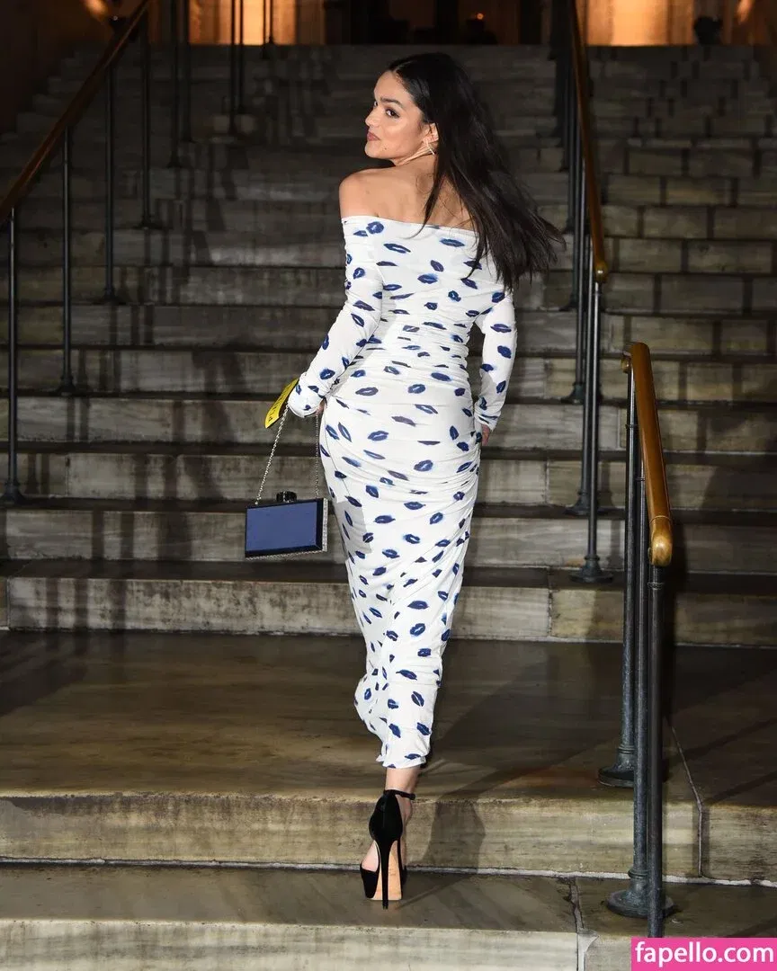 Rachel Zegler Onlyfans Photo Gallery 