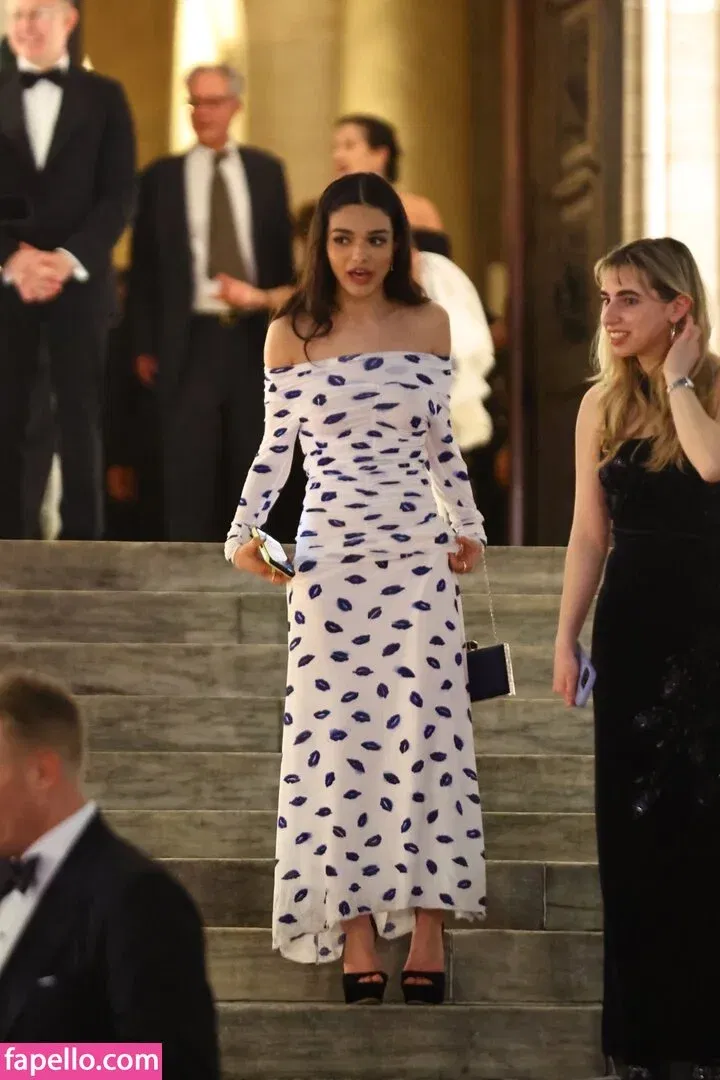 Rachel Zegler Onlyfans Photo Gallery 