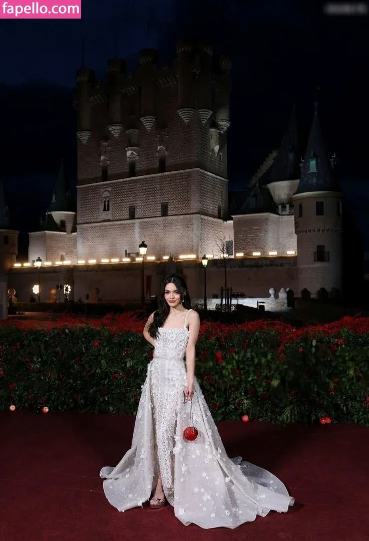 Rachel Zegler Onlyfans Photo Gallery 