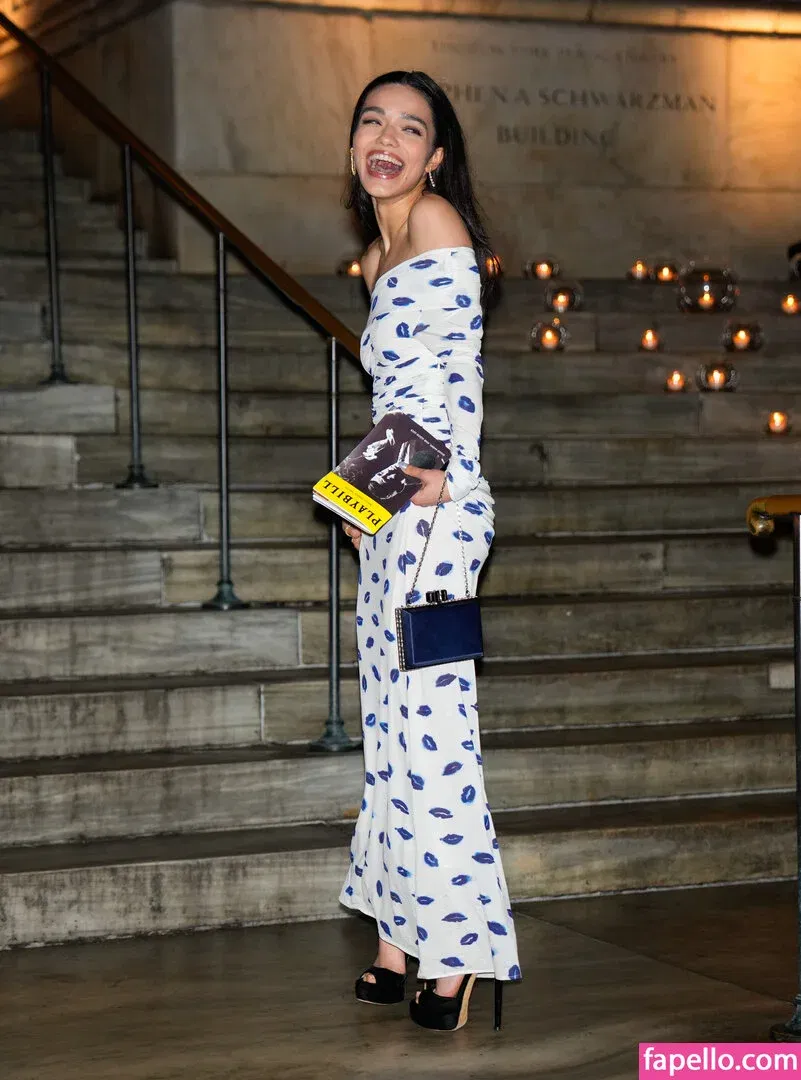 Rachel Zegler Onlyfans Photo Gallery 