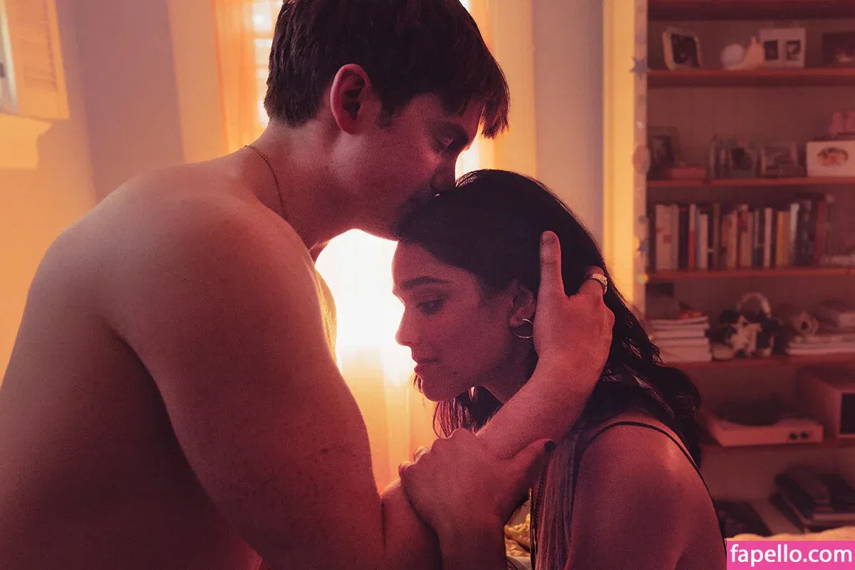 Rachel Zegler Onlyfans Photo Gallery 