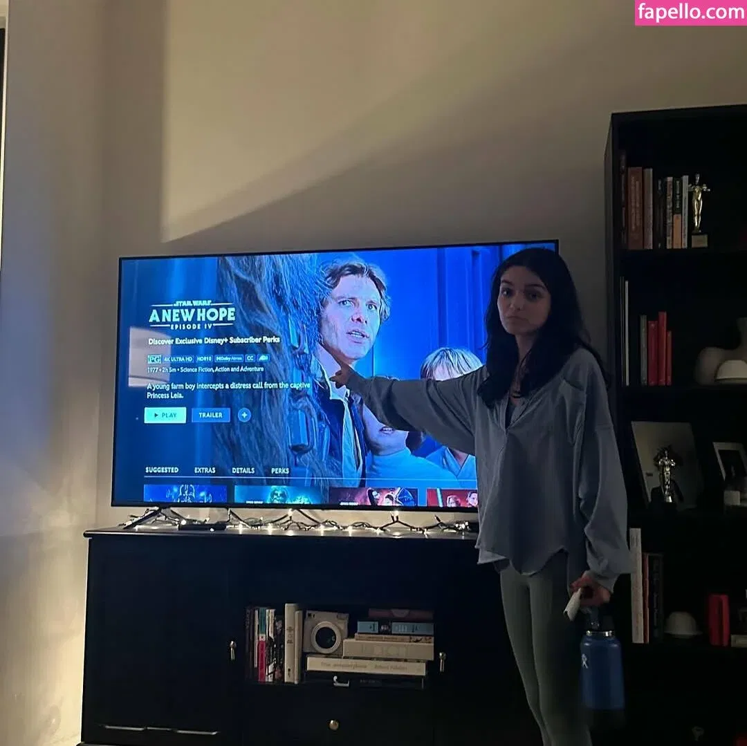 Rachel Zegler Onlyfans Photo Gallery 